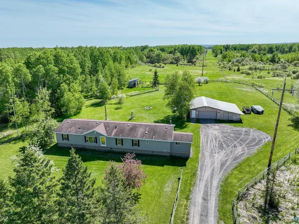 5404 S Midbon Rd, Superior, WI 54880