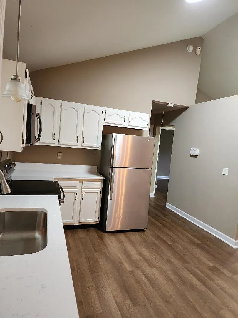 7128 Hunters Glen Dr — Photo 4