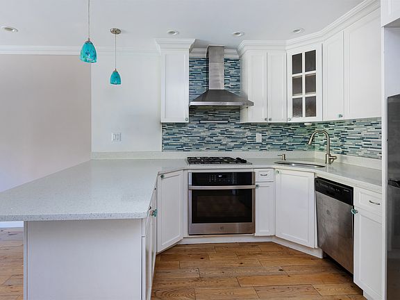 4th image of 770 E 161st St