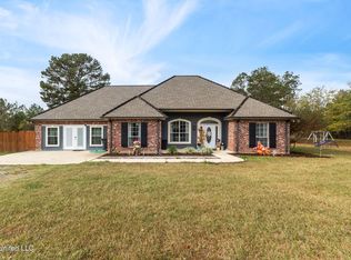 21 Bob Carlisle Rd, Poplarville, MS 39470