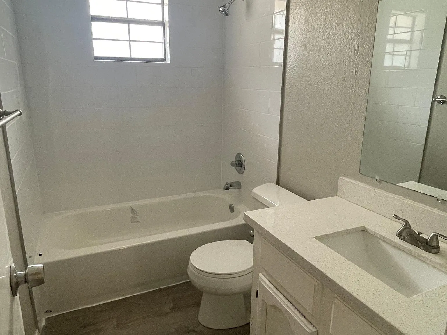 2 bed, 821 sqft, $750 — Photo 3