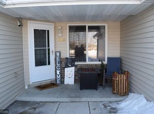 955 Serenity Cir, Nya, MN 55397