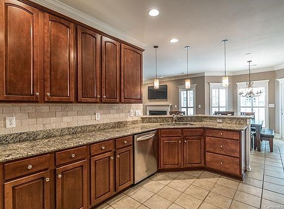 5th image of 2532 Hampton Glen Ct