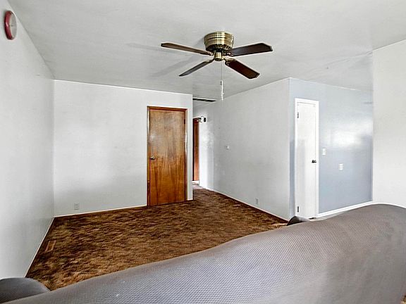 4th image of 2031 Panama St