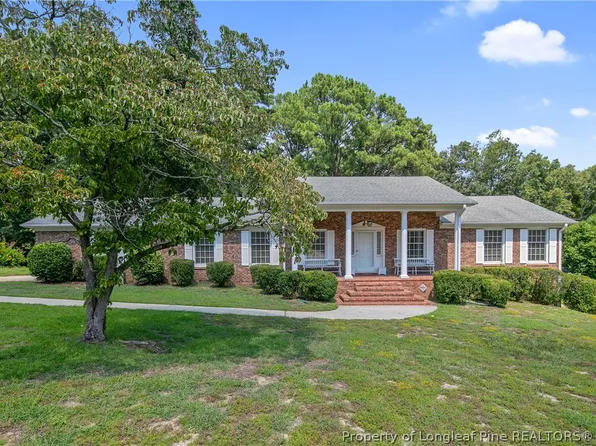 225 Vivian Dr, Fayetteville, NC 28311