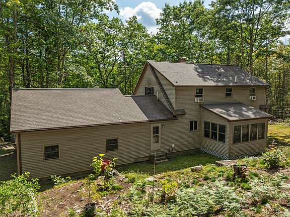 3rd image of 275 Hinks Road