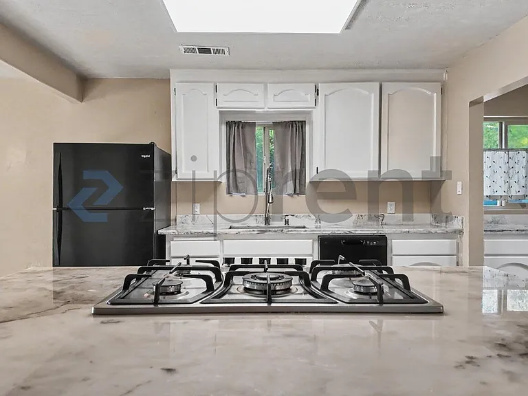 860 Watt Ave #MAIN HOUSE — Photo 19