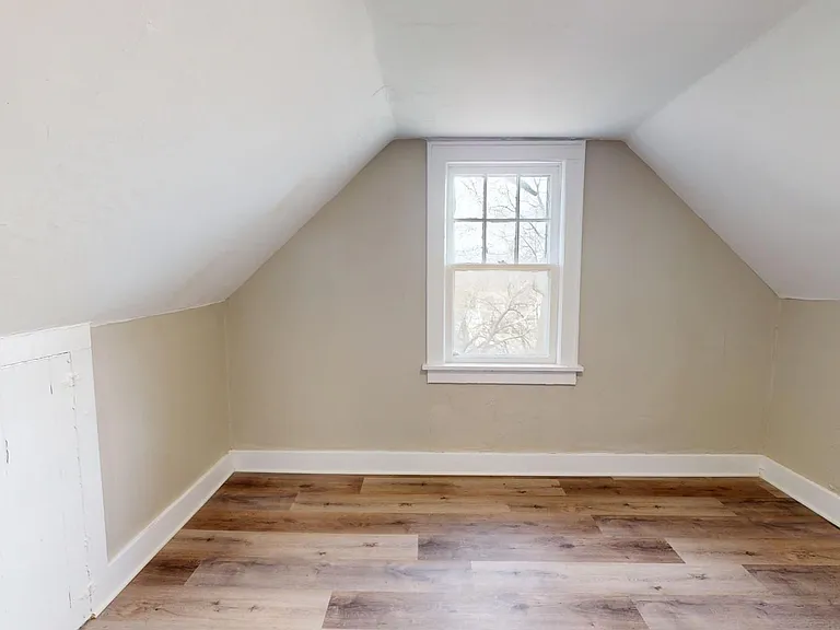 294 Madison Ave — Photo 11
