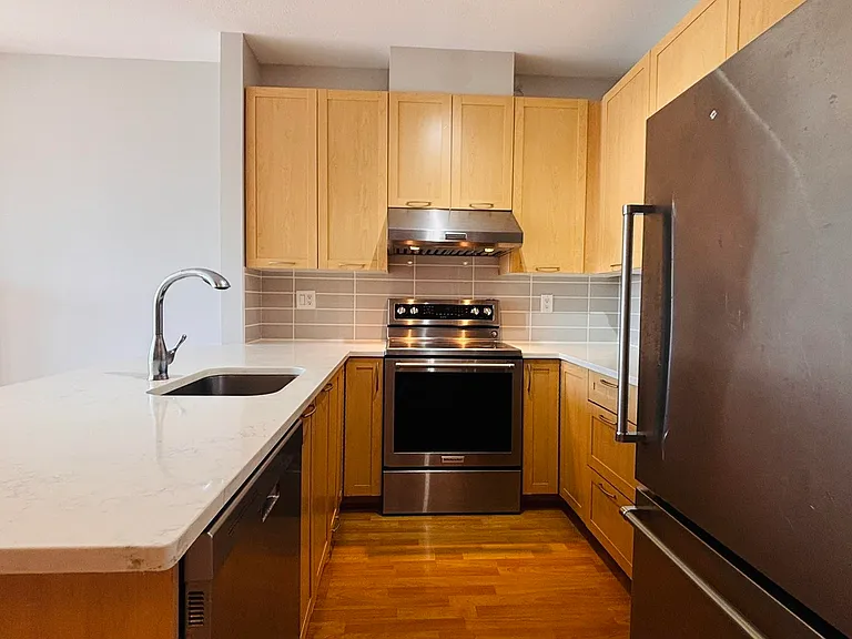 1503 W 65th Ave #Penthouse 13 — Photo 3