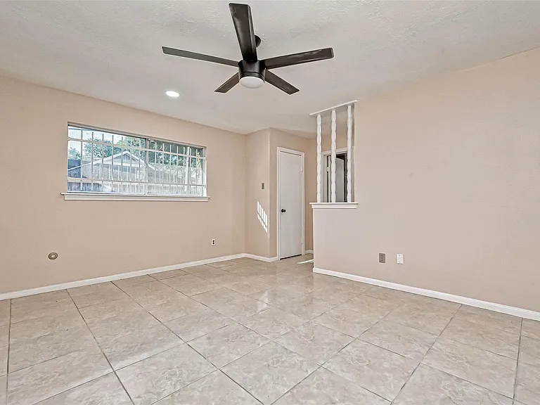 11503 High Star Dr — Photo 37