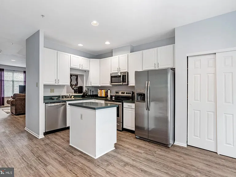 8415 Gold Sunset Way — Photo 11