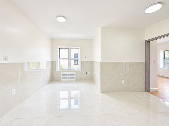 5th image of 1953 68th St APT 1