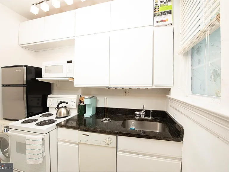 3520 W Pl NW #101 — Photo 4