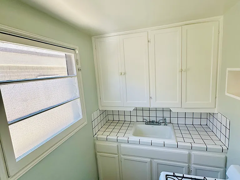 317 N 3rd St — Photo 7