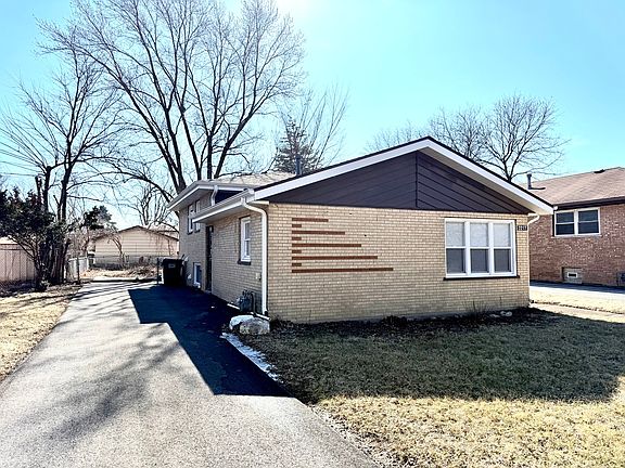 3rd image of 2217 W 156th Pl