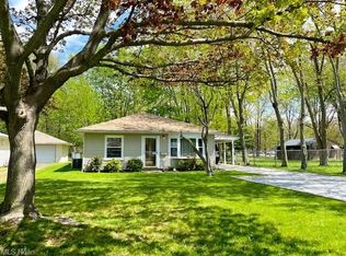 4607 Willowbrook Dr, Mentor, OH 44060