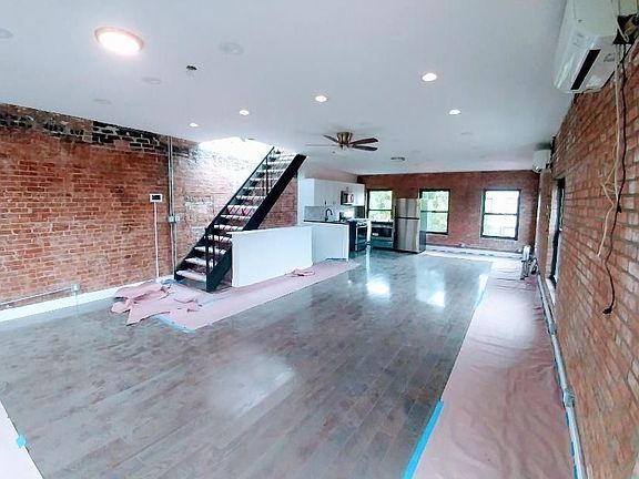 2nd image of 245 Bergen St