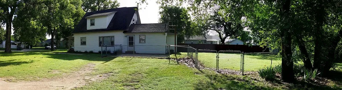 3 bed, 1644 sqft, $1,650 — Photo 2