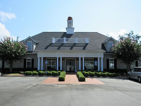 2nd image of 205 Torrington Blvd