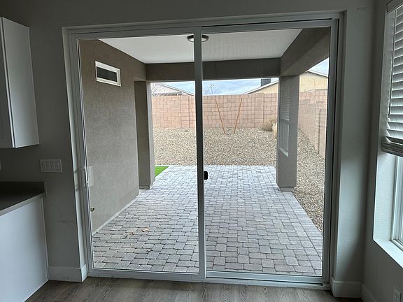 4th image of 1426 Stratford Pl