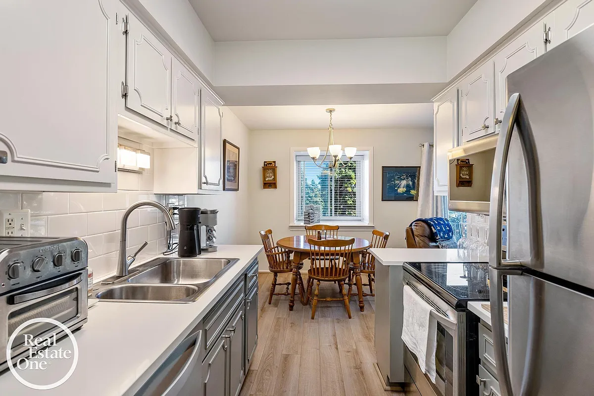 443 Riviera Dr Apt 4, Saint Clair Shores, MI 48080 HotPads