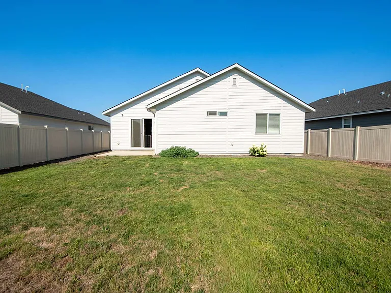 18352 N Lion Head Ave — Photo 14