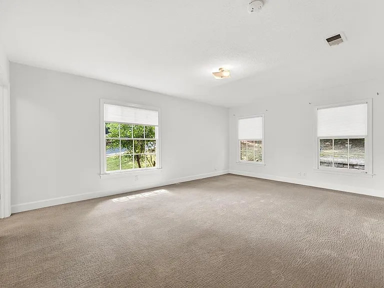 2506 Hillview Rd — Photo 14
