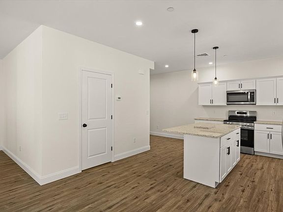 4th image of 65 Wales St #B