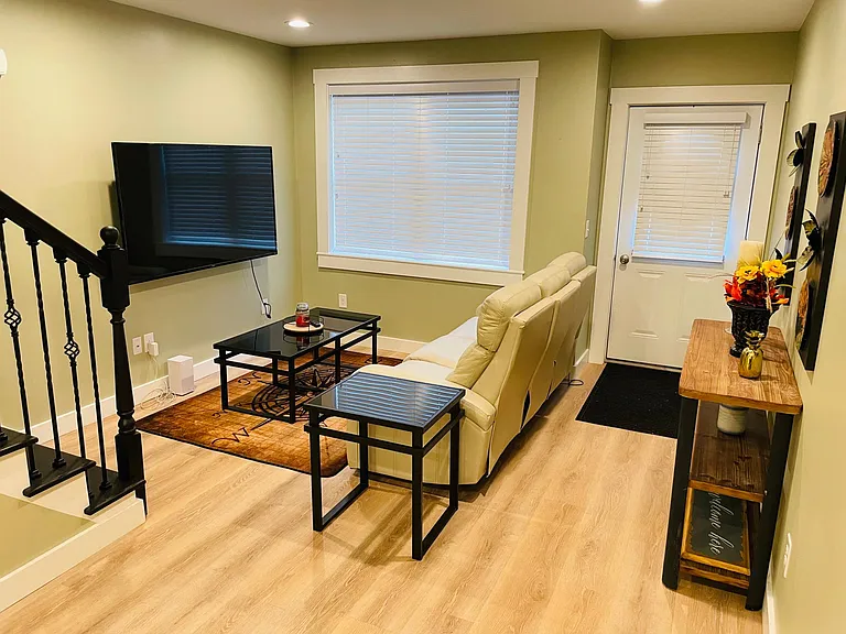 69 Washington St #2 — Photo 5