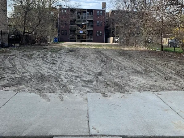 719 E 50th St, Chicago, IL 60615