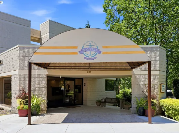 600 SE Marion St Unit 403, Portland, OR 97202