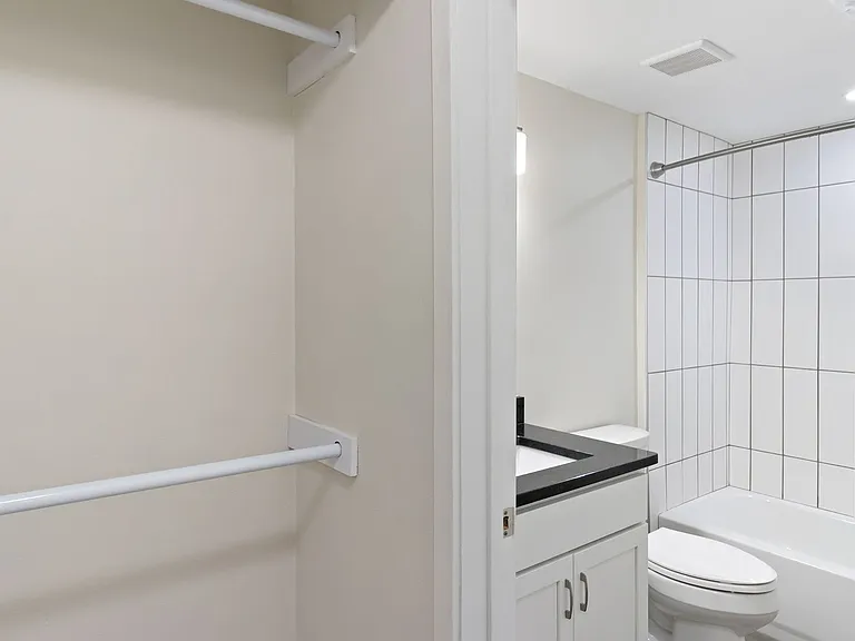 Fyfe Apartments — Photo 12