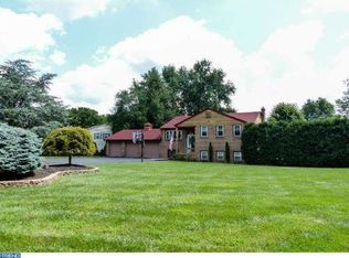 9 Sassafras Dr, Southampton, PA 18966