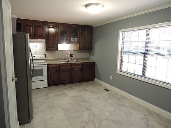 3rd image of 607 Belle St #23/24
