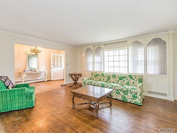 5th image of 36 Regent Dr