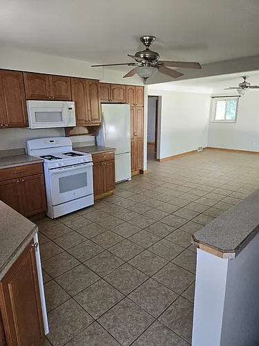 20204 Blackburn St Photo 1