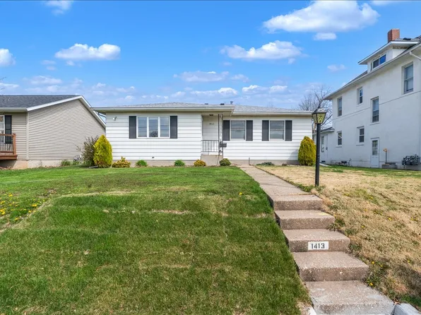 1413 30th Ave, Moline, IL 61265