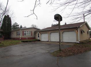 8605 R Dr S, Burlington, MI 49029