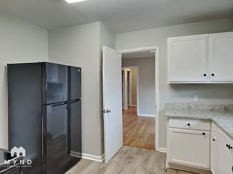 517 Main St — Photo 3