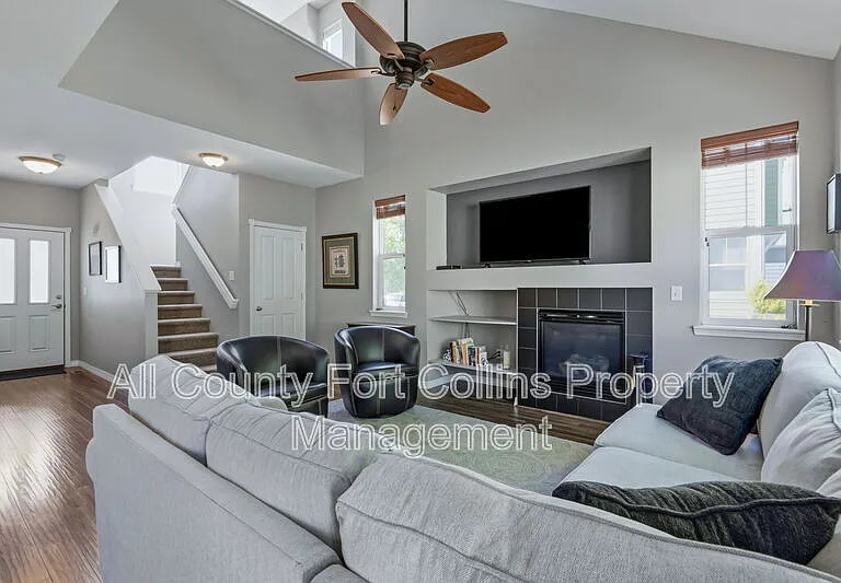 2333 Windrow Dr — Photo 10