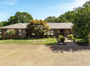 102 Hatcher Ln, Hendersonville, TN 37075