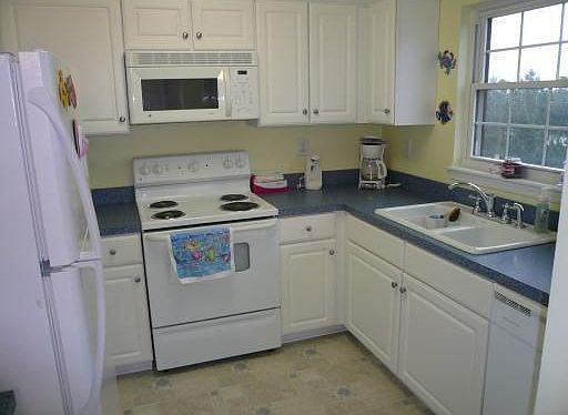 3rd image of 403 Harbour Point #303