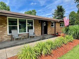 995 Wylie Ridge Rd, New Cumberland, WV 26047