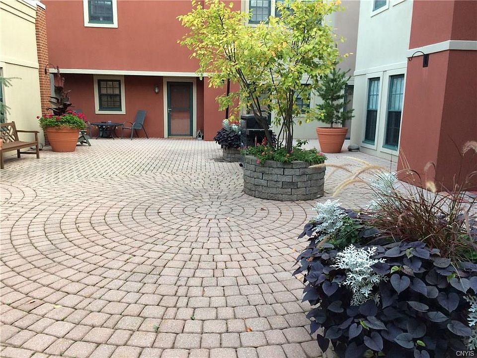 1st image of 133 Walton St APT 126