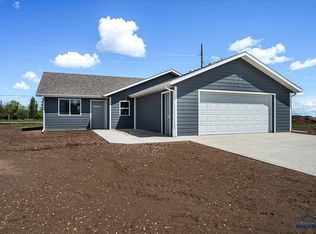10883 Eagle Ct, Belle Fourche, SD 57717