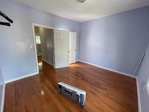 2nd image of 2788 Holland Ave