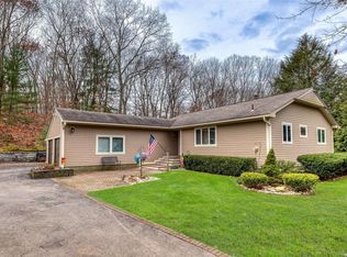 52 Broadview Dr, Commack, NY 11725
