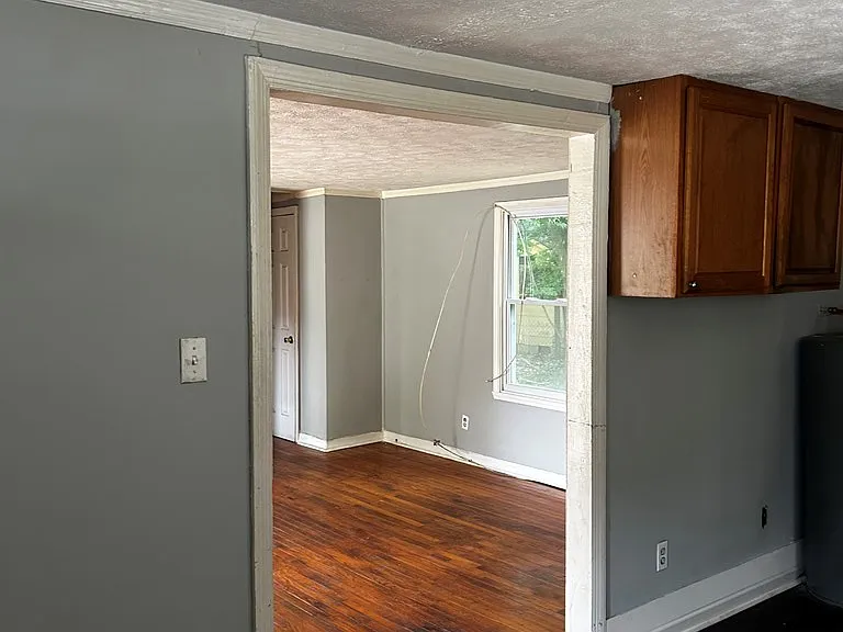 1134 Curtis St — Photo 2