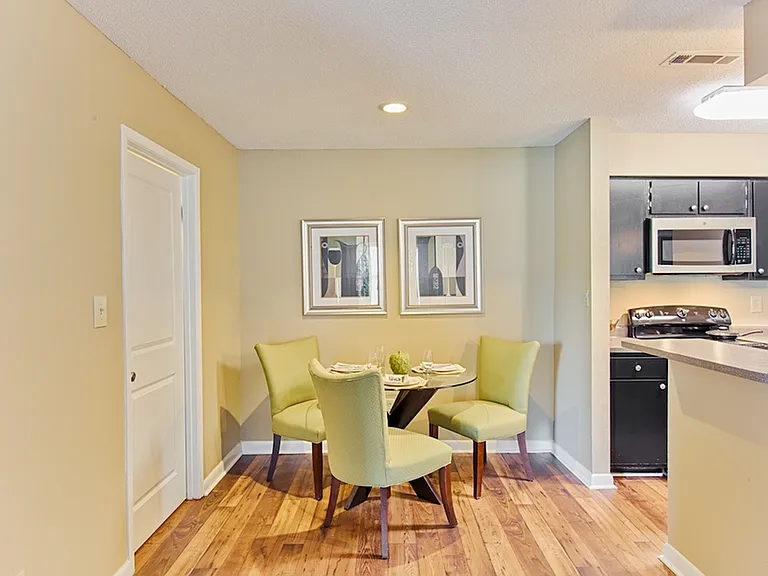 2 Bedroom Luxury-Classic Style