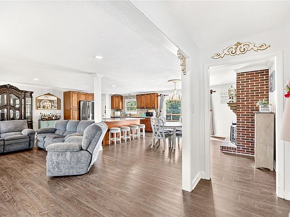 4th image of 113 Terrace Ln